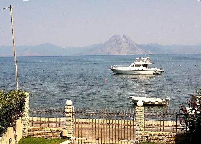 Villa Markos *